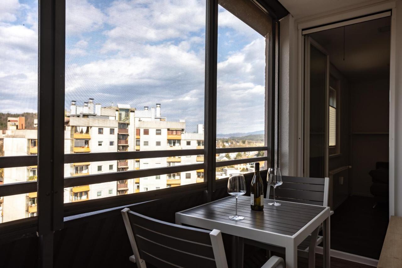 לובליאנה Elegant 1-Bedroom Apartment Near Hill Forest מראה חיצוני תמונה